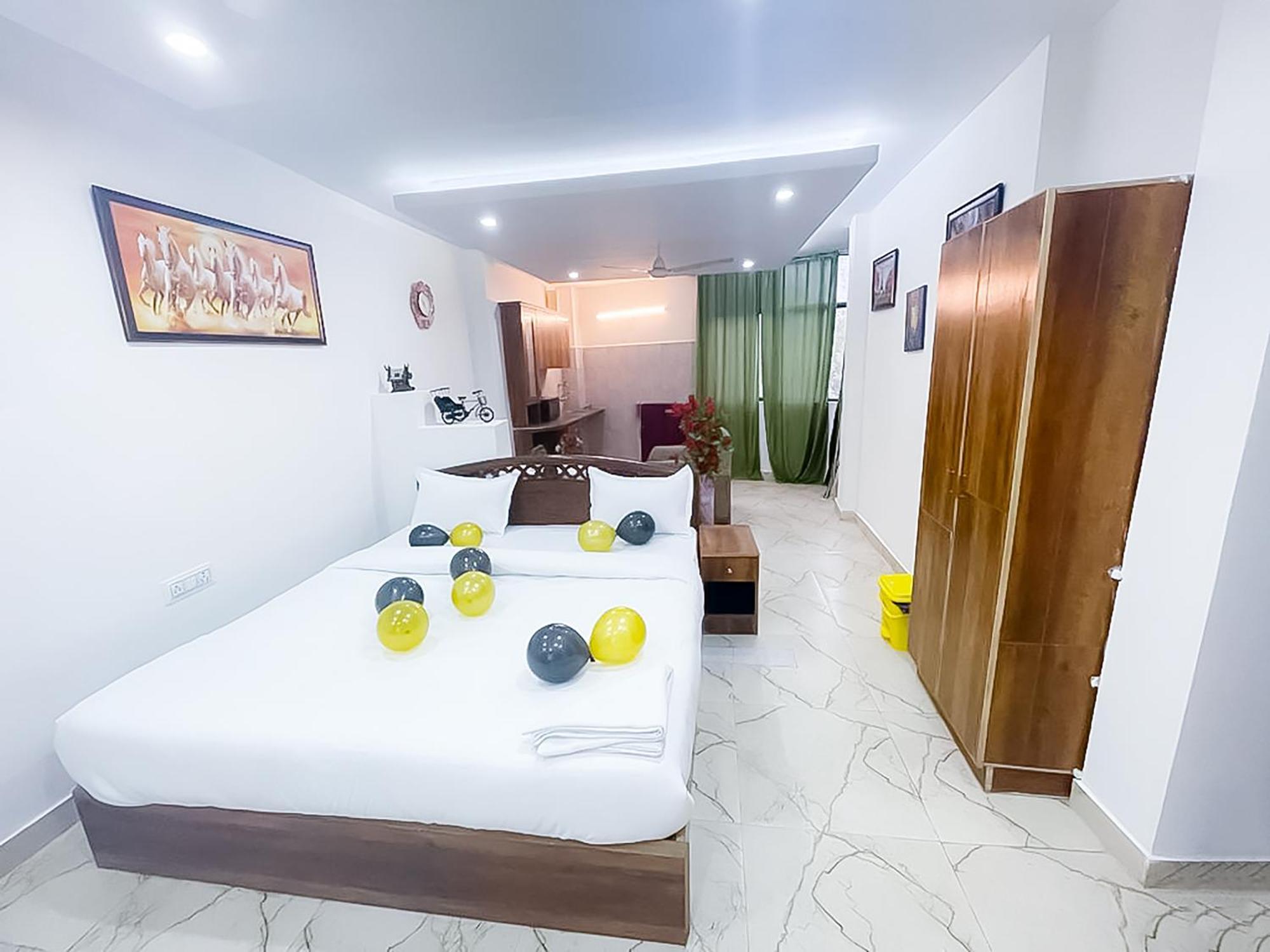 Hauz Khas Villa Near Miabella Cafe Hotel New Delhi