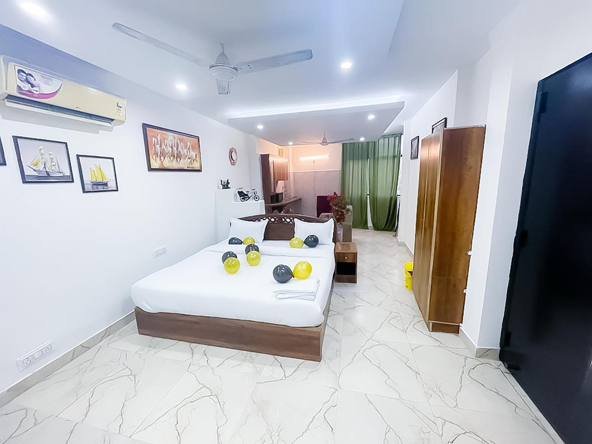 Hauz Khas Villa Near Miabella Cafe 3*